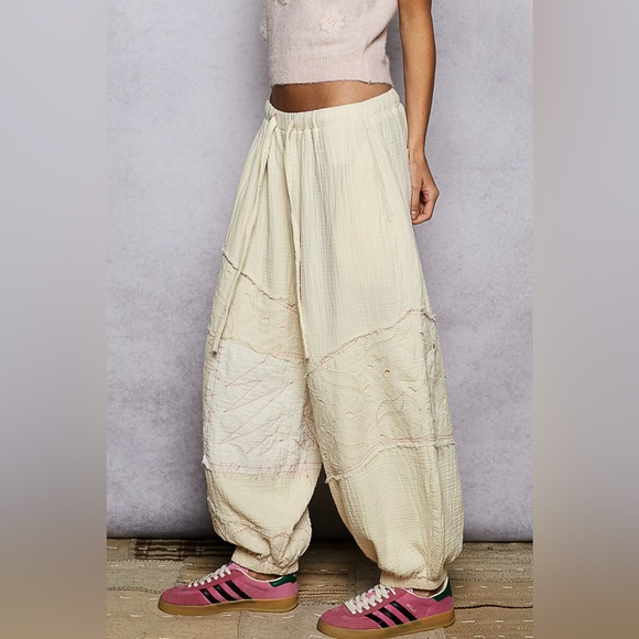 POL Cream Double Gauze Jogger Textured Pants - Picture 3 of 3